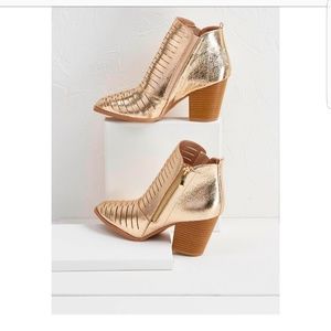 Ankle boots